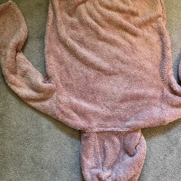 Mauve Patagonia Fuzzy Pullover with Hood - Picture 6 of 6